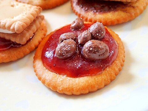 苺ジャムと麦チョコののキャラメル香る焼きリッツ